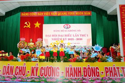 ĐỘI VĂN NGHỆ TRƯỜNG TH TRẦN PHÚ THAM GIA BIỂU DIỄN VĂN NGHỆ TRONG ĐẠI HỘI ĐÂỊ BIỂU ĐẢNG BỘ XÃ KRÔNG NÔ – LÂM ĐỒNG LẦN THỨ I NHIỆM KÌ 2025 – 2030